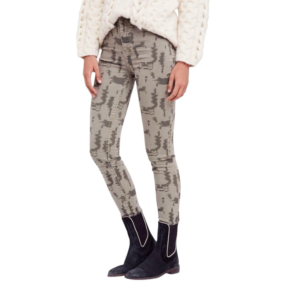 NEW Free People Long and Lean High Waist Green Denim Jeans‎